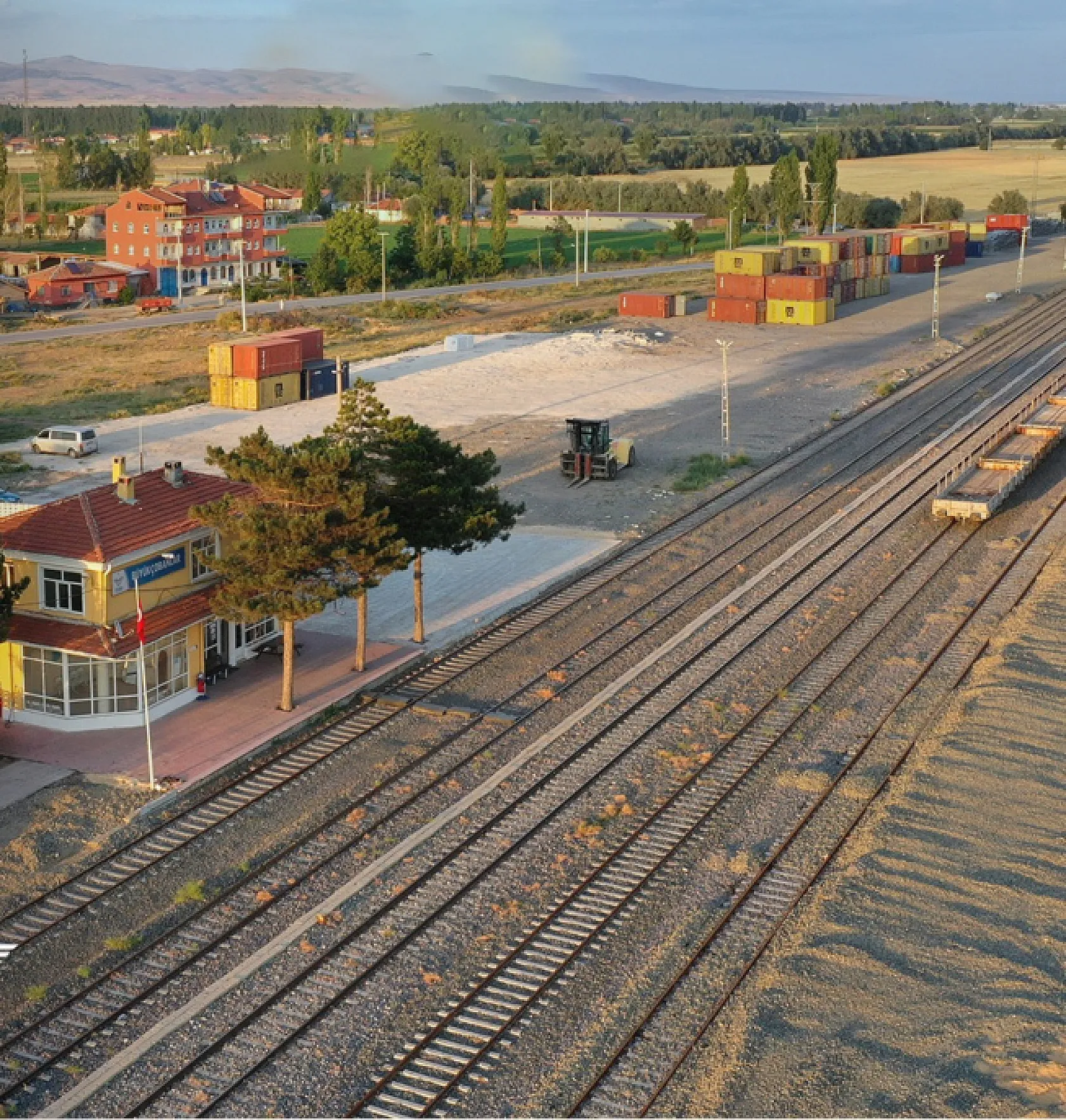 Umut, Bekleyiş, Hüzün… Afyon'daki İstasyonların Az Bilinen Fotoğrafları…