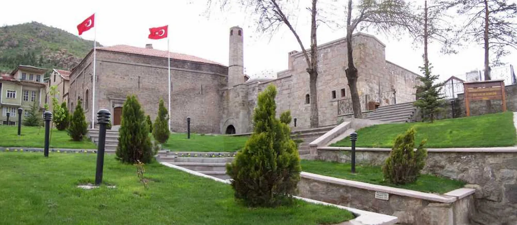 Yıllara Meydan Okuyan Afyon Binaları