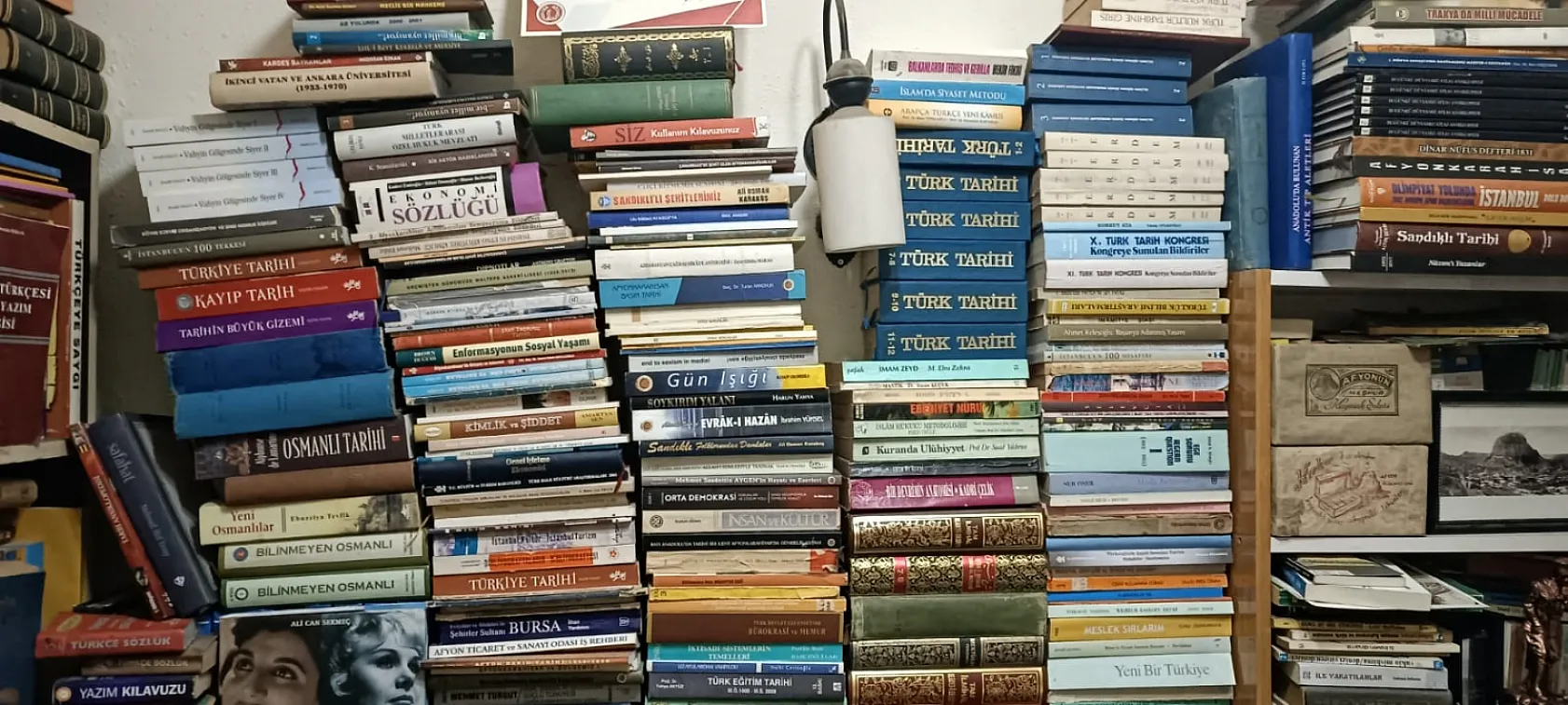 Afyon'un Gözde Sahafı, Kitap Tutkusunu Yorumladı: İnsanlık Bitmeden Kitap Bitmez