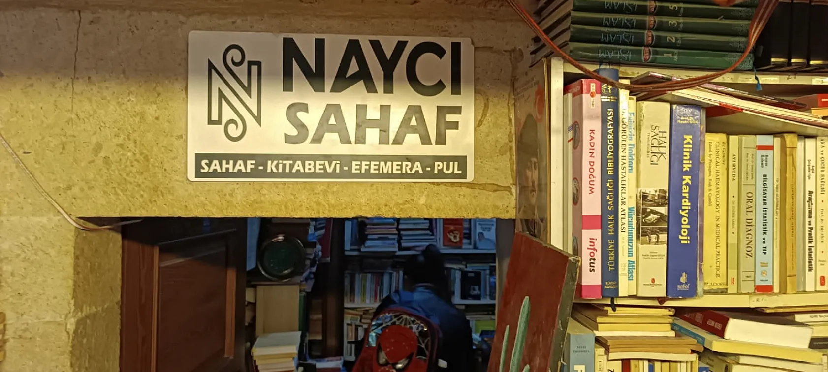 Afyon'un Gözde Sahafı, Kitap Tutkusunu Yorumladı: İnsanlık Bitmeden Kitap Bitmez