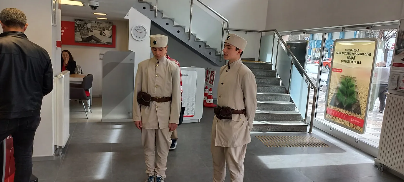 Minik Ellerden Büyük Eserler