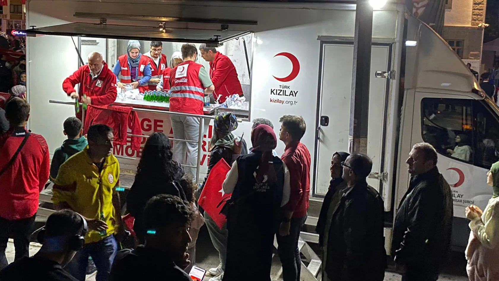 '157 Yıldır Hilalin Gölgesinde Yürümekten Onurluyuz'