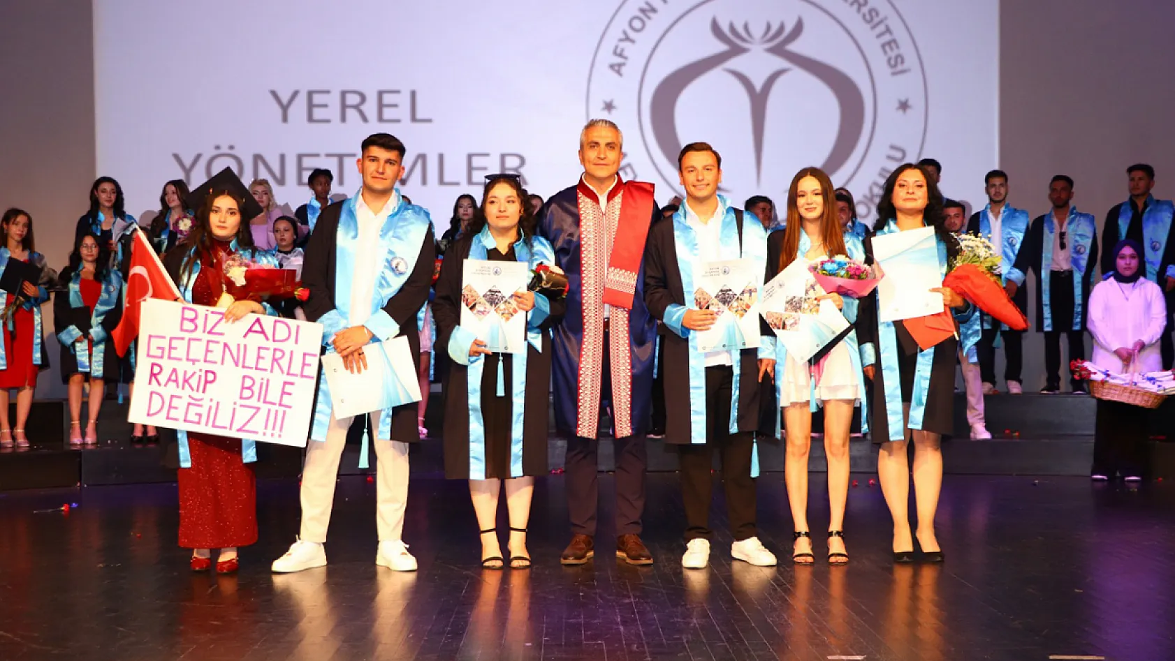 Afyon MYO'da 49'uncu Yıl Gururu, Mezuniyet Töreni İle Taçlandı