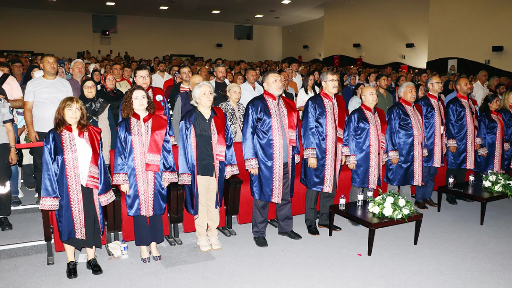 Afyon MYO'da 49'uncu Yıl Gururu, Mezuniyet Töreni İle Taçlandı