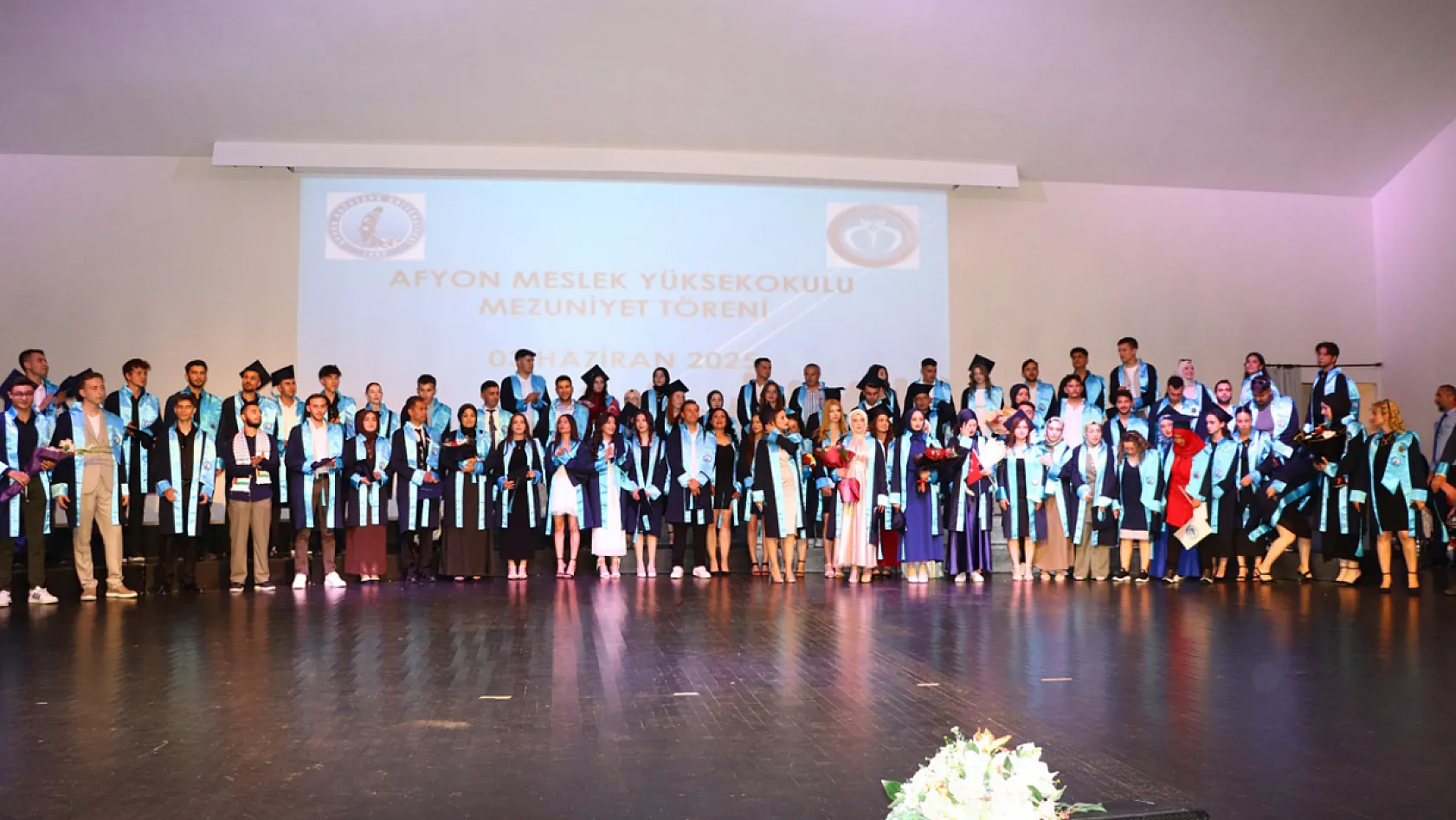 Afyon MYO'da 49'uncu Yıl Gururu, Mezuniyet Töreni İle Taçlandı