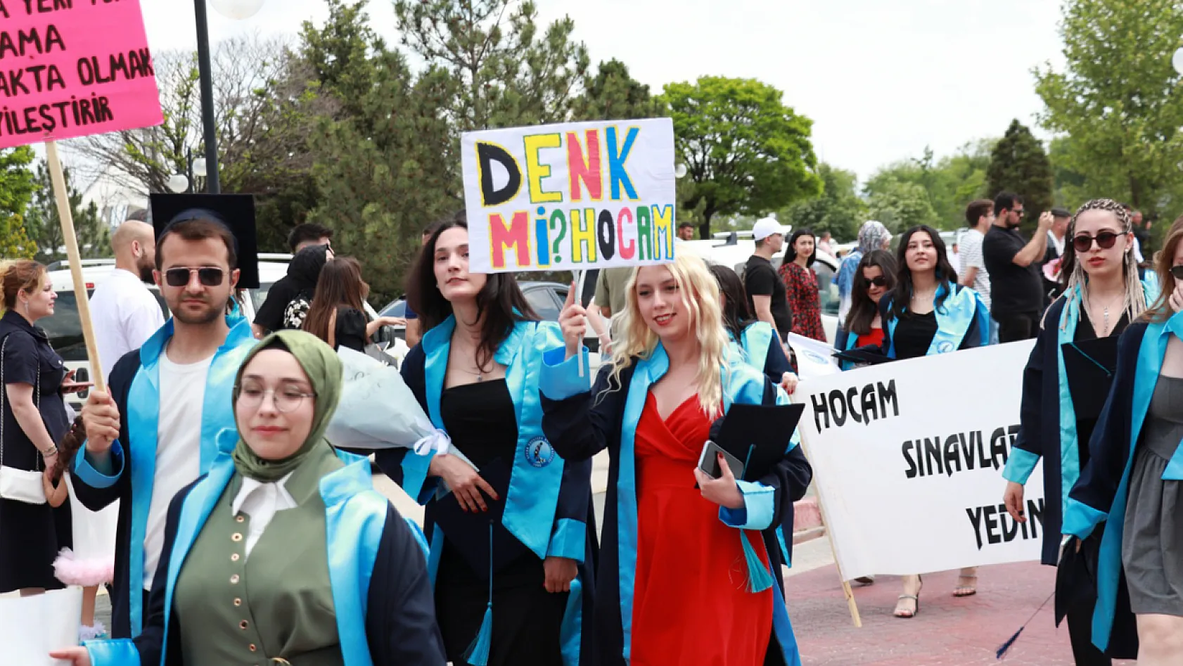 Afyon MYO'da 49'uncu Yıl Gururu, Mezuniyet Töreni İle Taçlandı