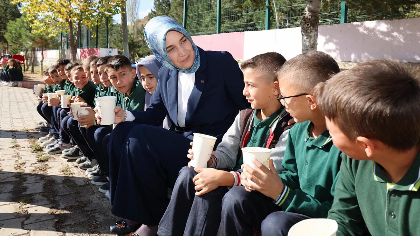 Afyon'da Yine Bir İlk… Öğrencilere Çorba İkram Ediliyor