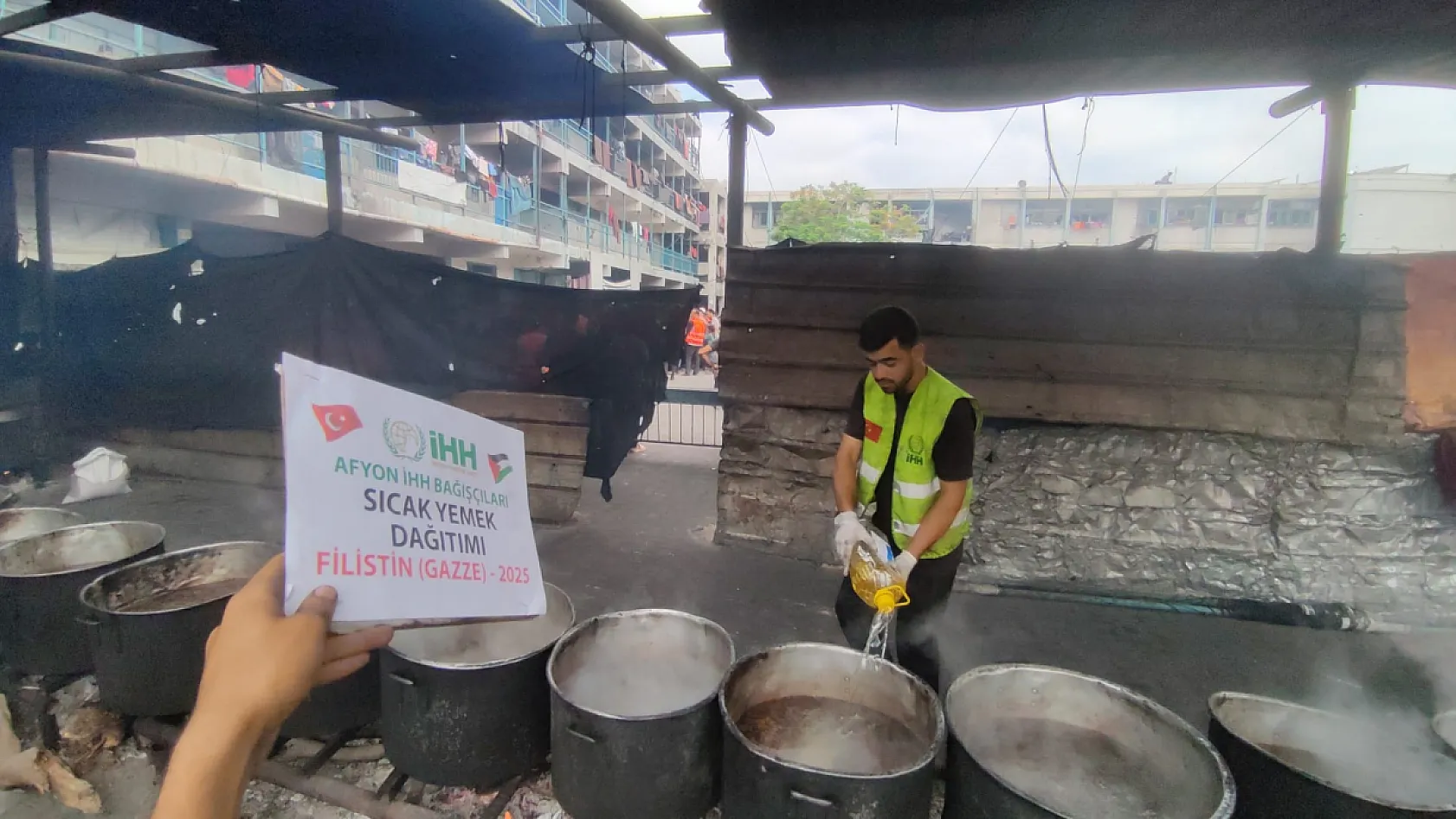 Gazze'deki Çocuklara Sıcak Yemek Afyon'dan Gitti