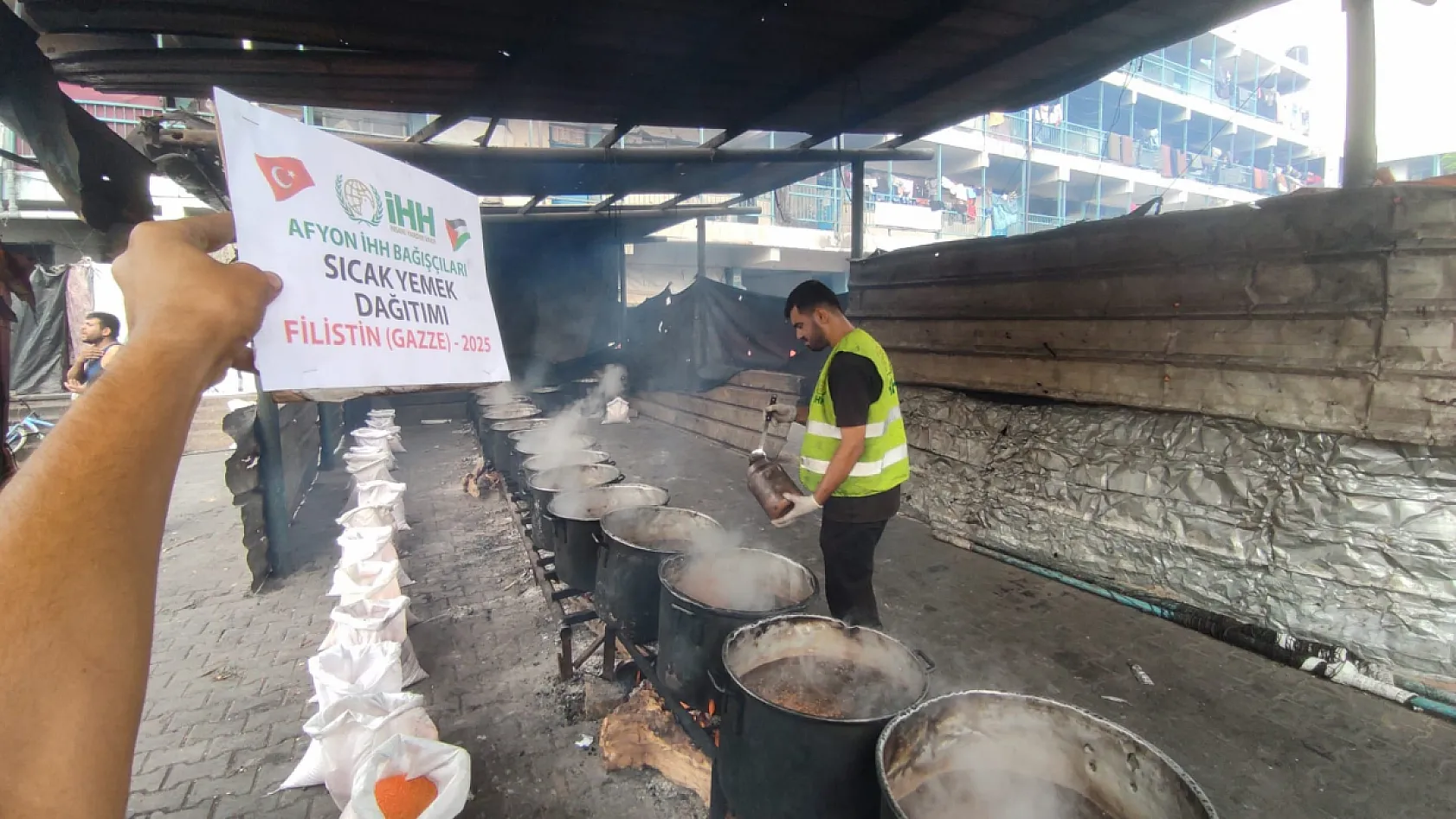 Gazze'deki Çocuklara Sıcak Yemek Afyon'dan Gitti