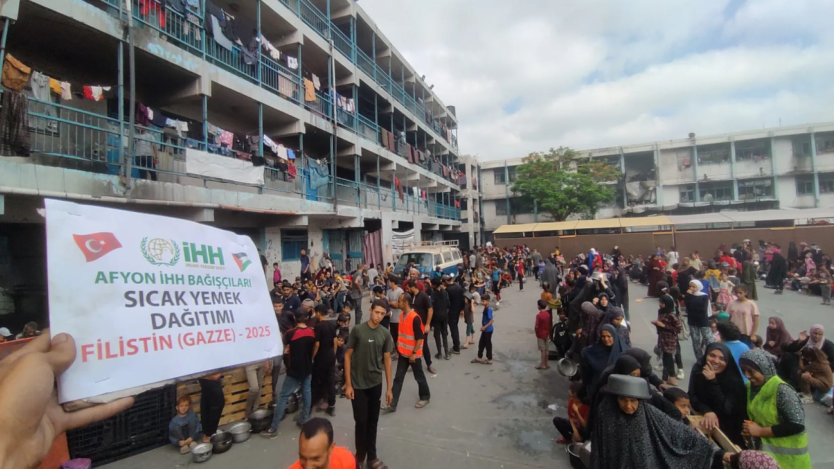 Gazze'deki Çocuklara Sıcak Yemek Afyon'dan Gitti
