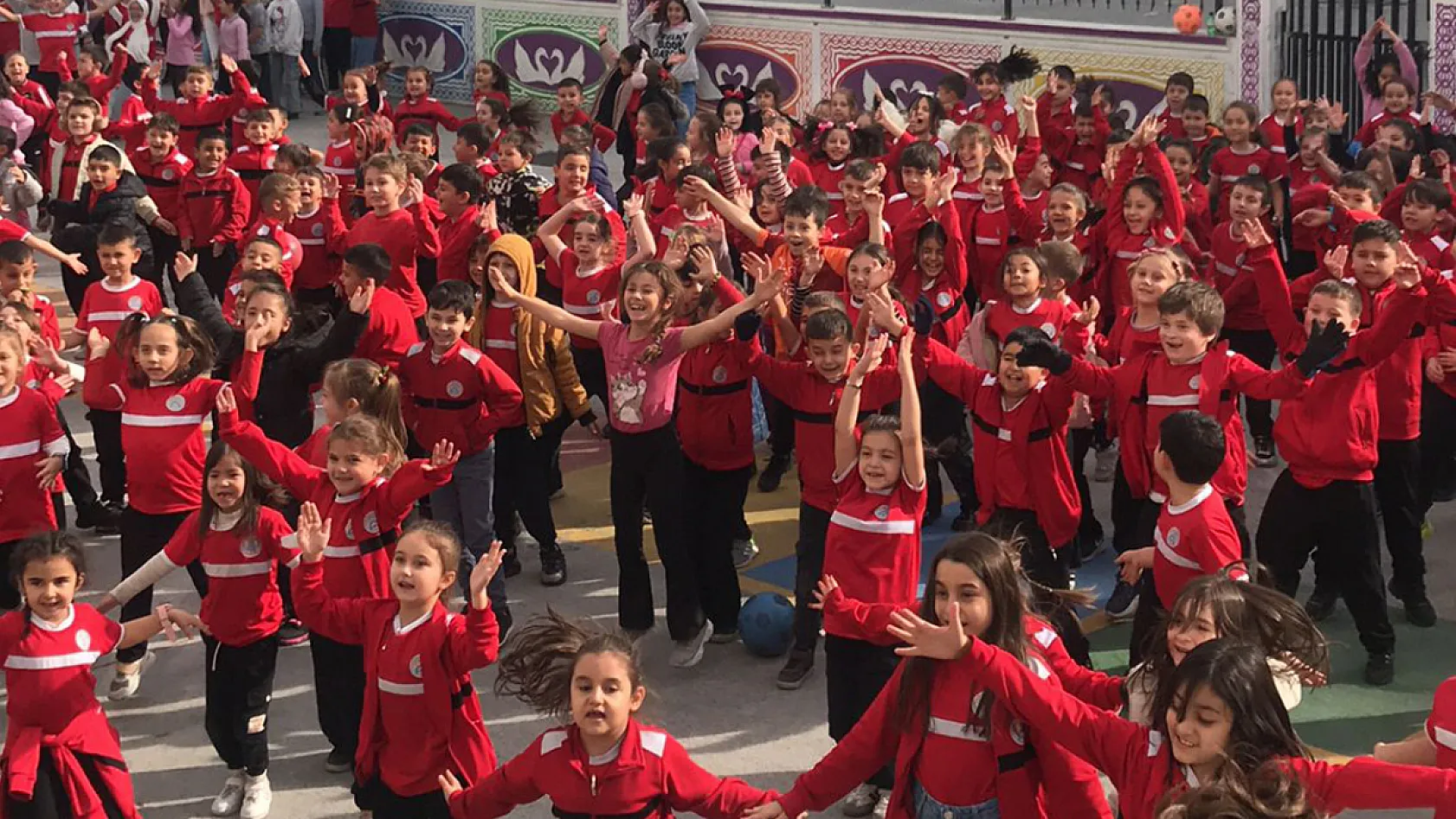 Hoca Ahmet Yesevi İlkokulu'nda Sağlıklı Gelecek Eğitimi