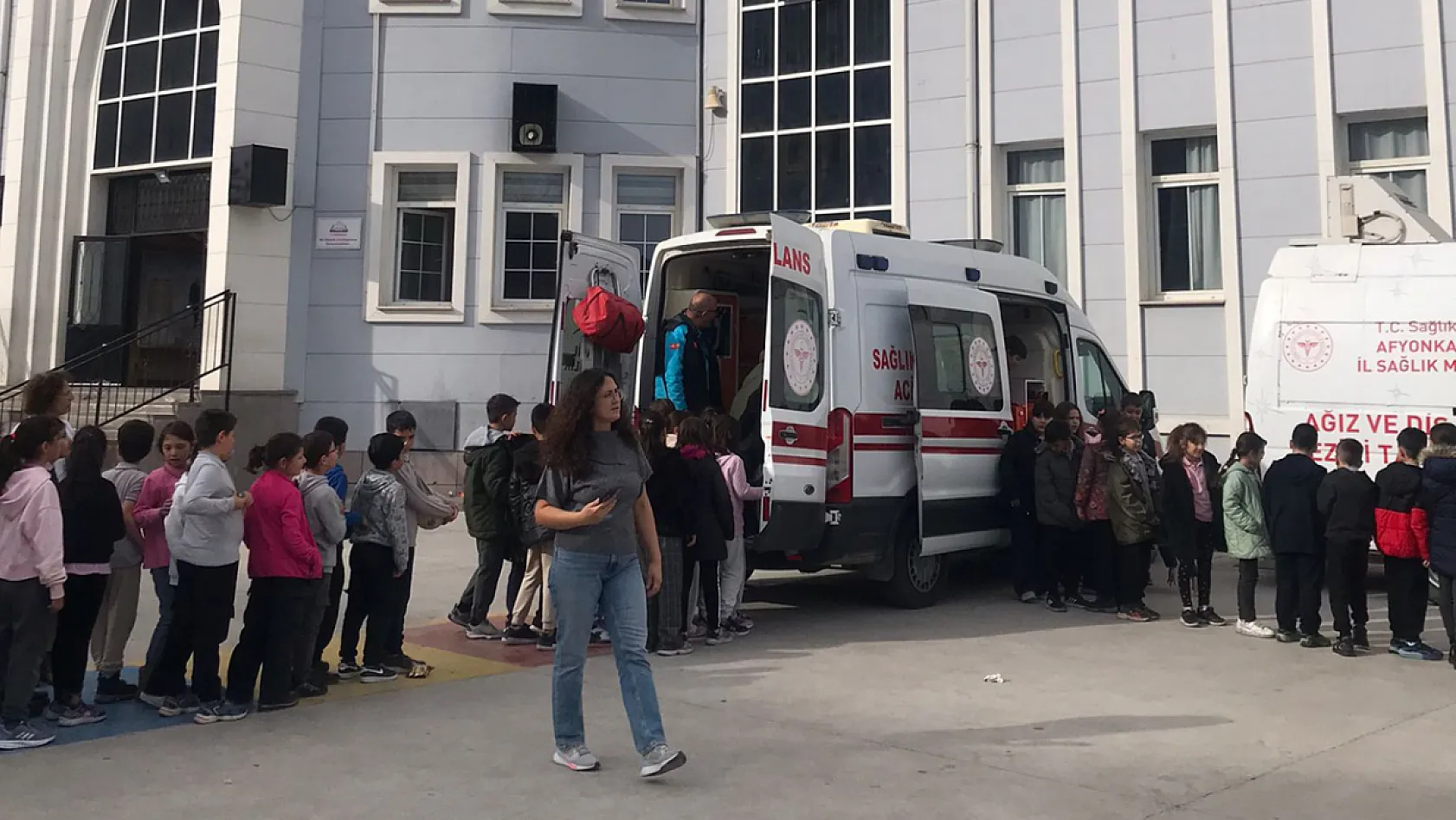 Hoca Ahmet Yesevi İlkokulu'nda Sağlıklı Gelecek Eğitimi