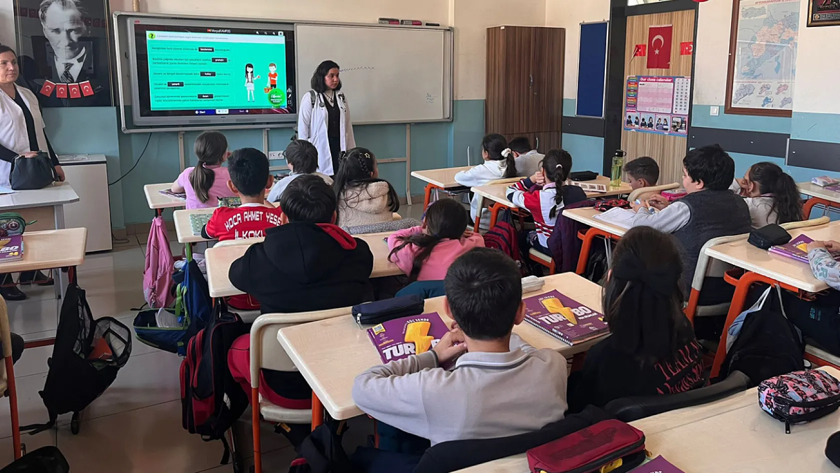 Hoca Ahmet Yesevi İlkokulu'nda Sağlıklı Gelecek Eğitimi