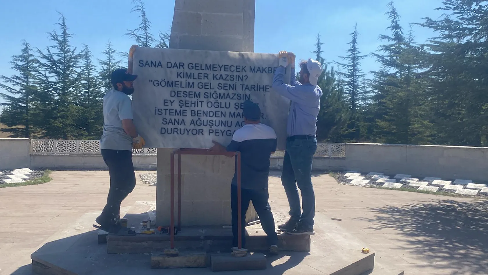 Meslek Lisesi Öğrencileri, 3 Yılda 6 Şehitliğe Gönülleri İle Dokundular