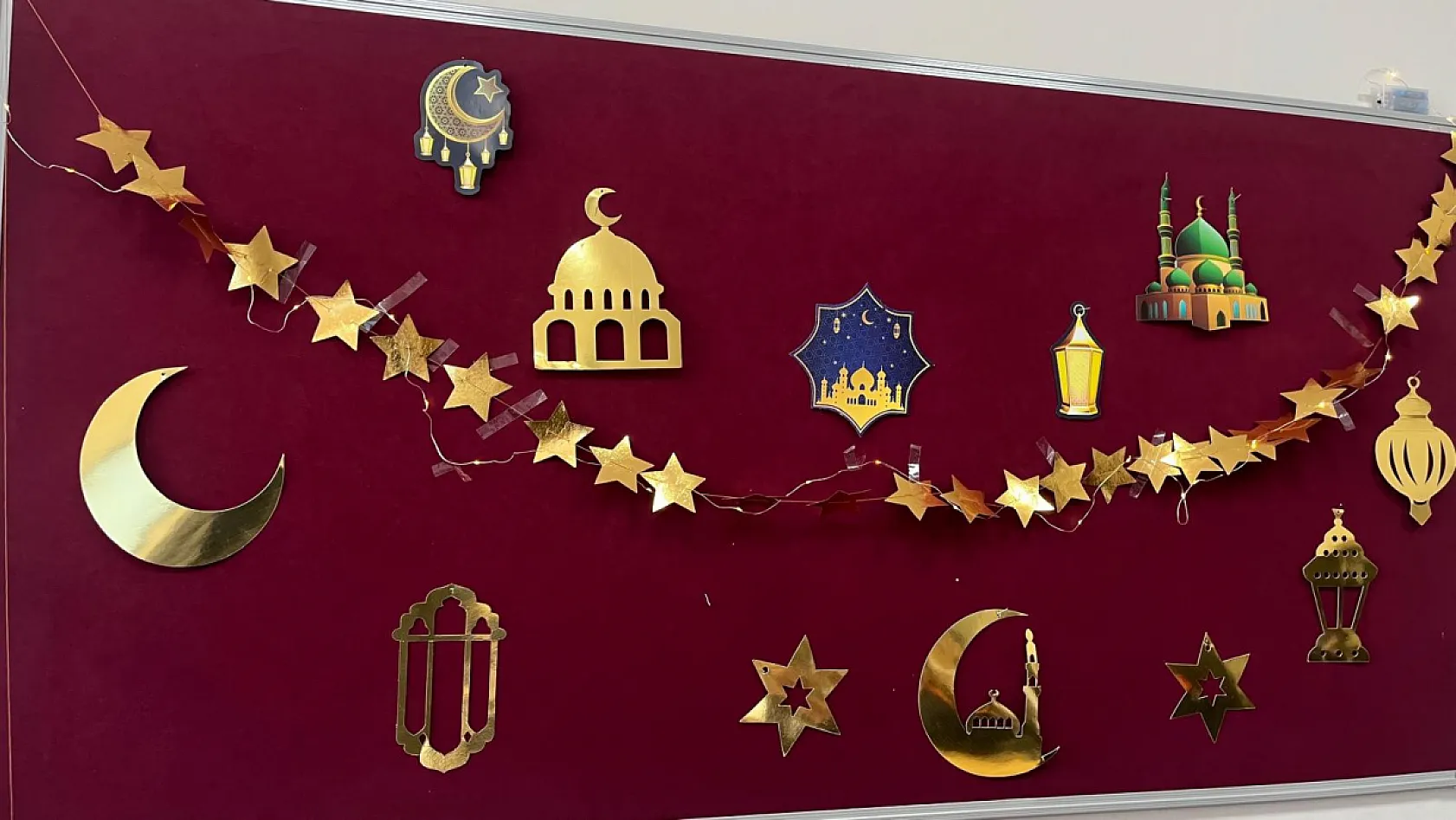 Ramazan Sokağı Ve Ramazan Gazetesi… Bu Okulda Ramazan Bir Başka