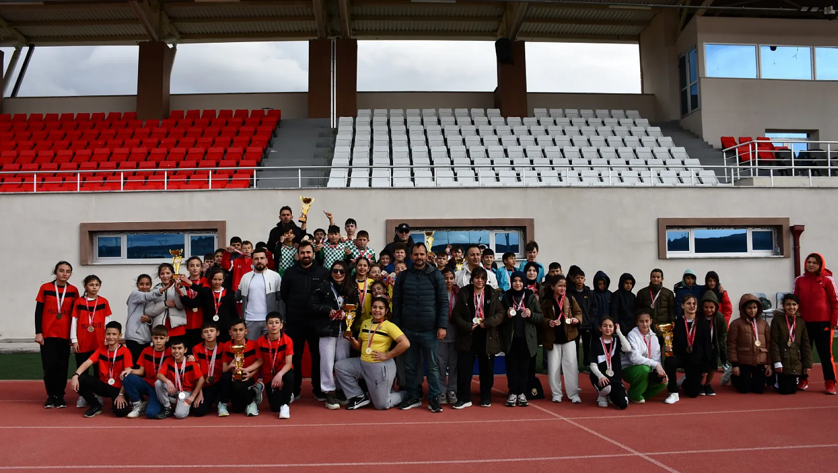 Afyon'da Geleceğin Usain Bolt'ları Yetişiyor