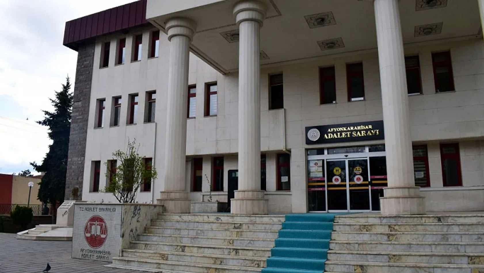 Afyon'da Tüyler Ürperten Dava: Devlet CEO'suyum Diyerek 17 Yaşındaki Kızı İstismar Etti!