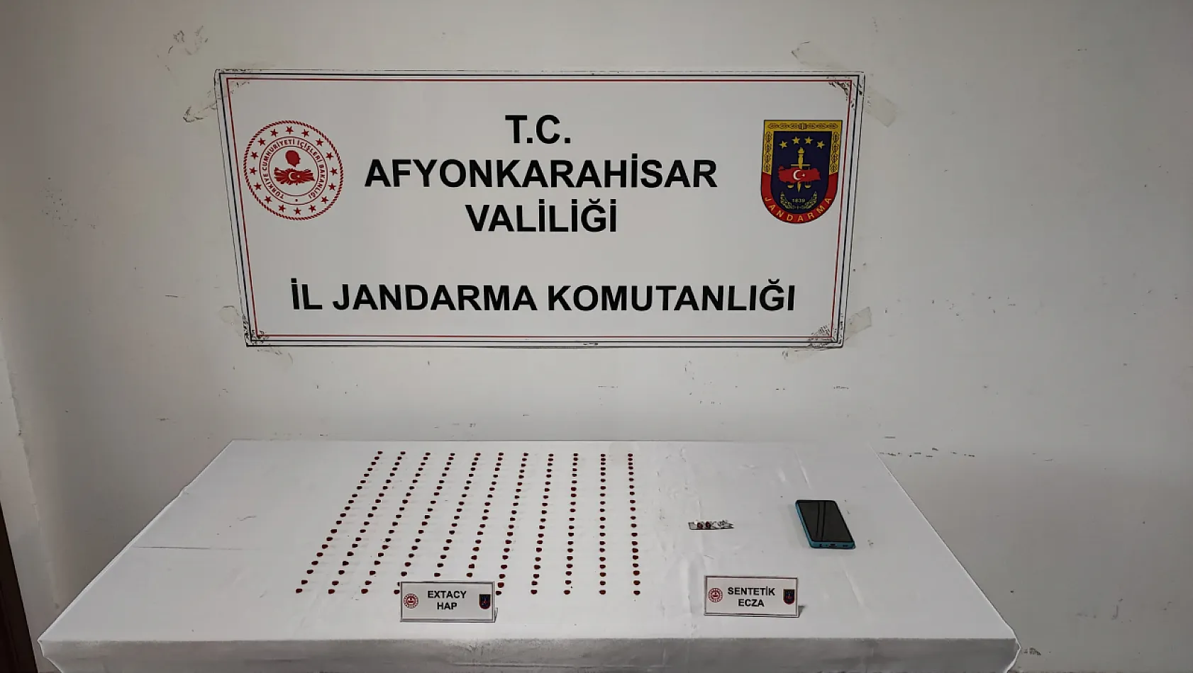 Afyon'dan İzmir'e Uyuşturucu Köprüsüne Jandarma Engeli