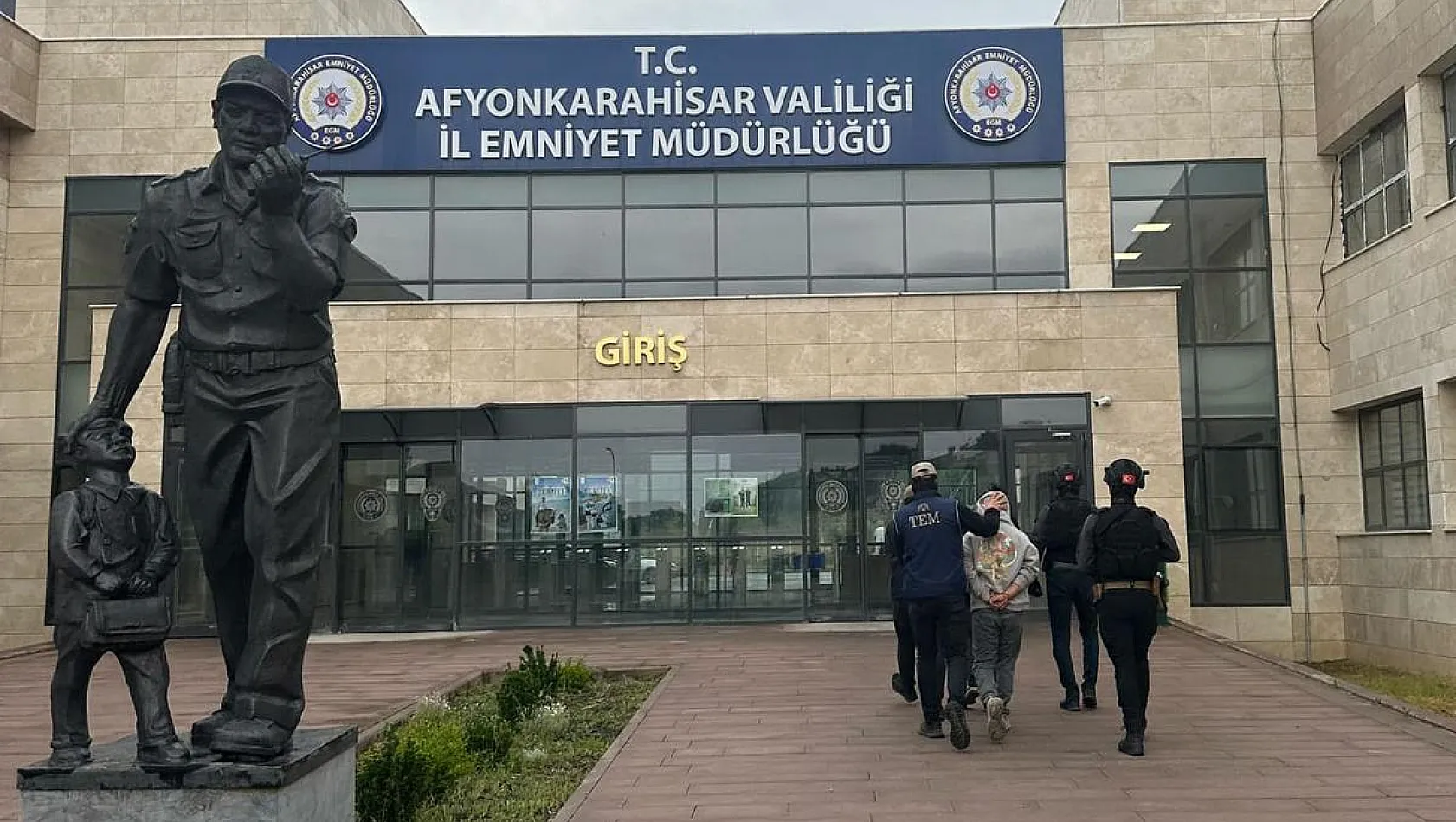 Afyon'da 4 DEAŞ Üyesi Yakalandı