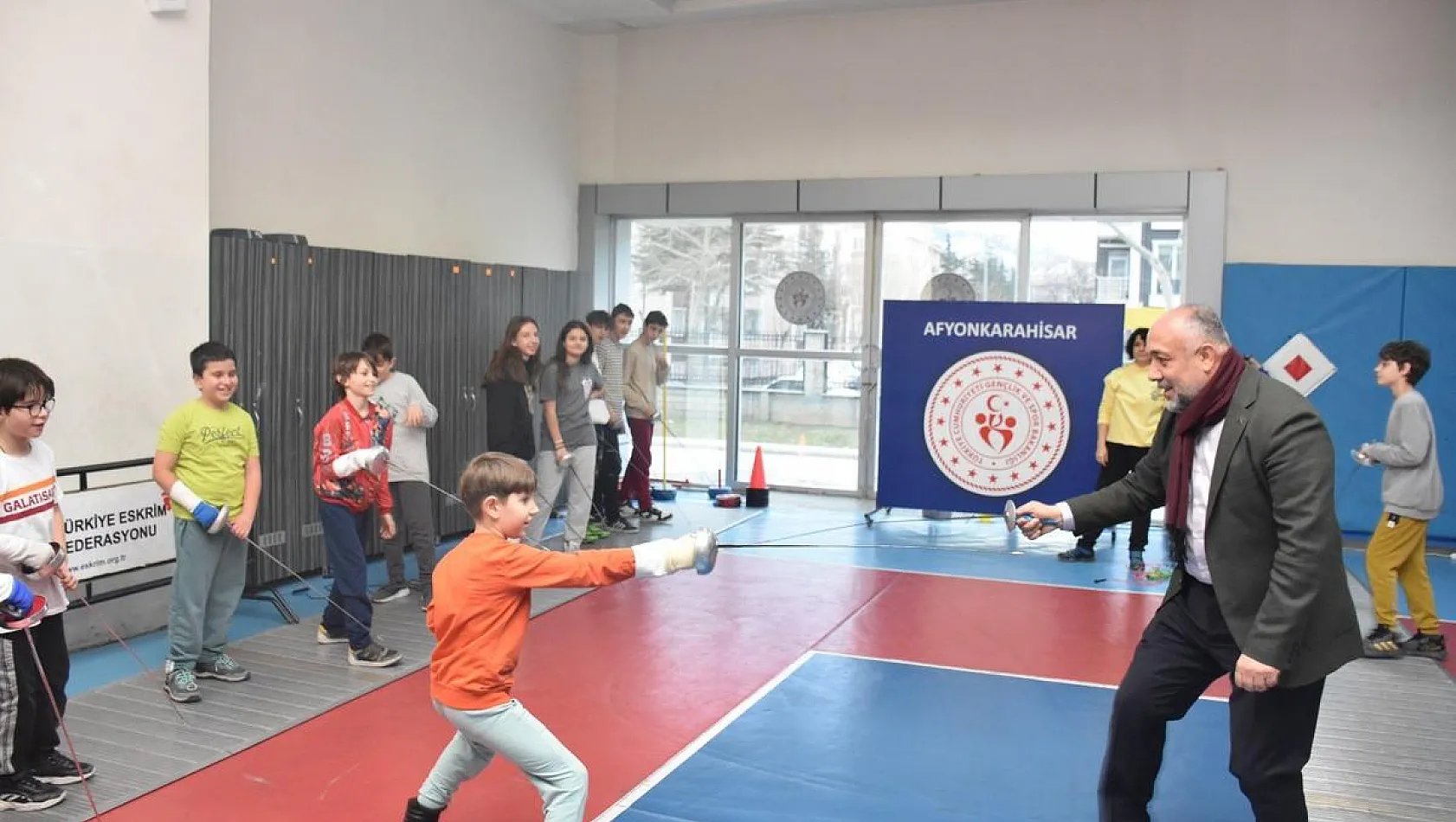 Afyon'da Taekwondo Ve Eskrim Sporcuları Antrenmanlarına Devam Ediyor