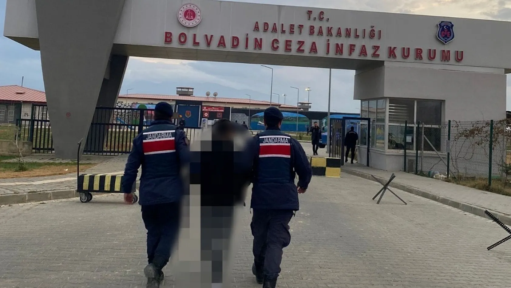 Afyonkarahisar'da Çocuk İstismarı Suçlusu Köyde Saklanırken Yakalandı!