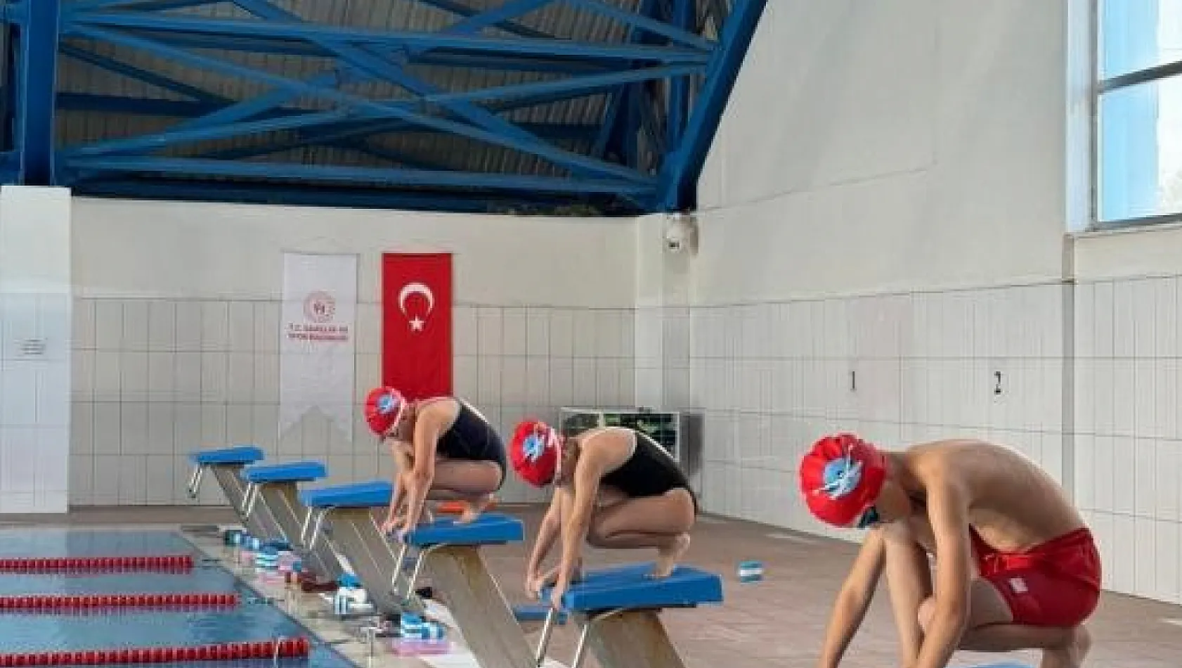 Bilecik'te Spor Okullarında Yüzme Antrenmanları Aralıksız Sürüyor