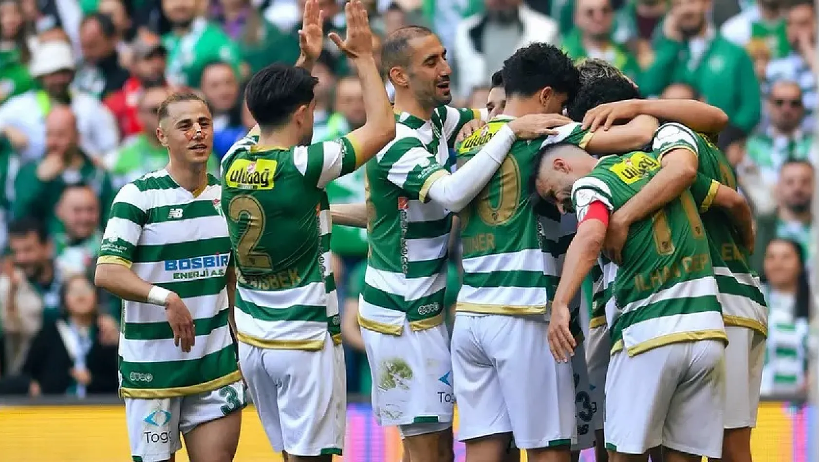 Bursaspor tarihe geçti! Tüm liglerde şampiyon!