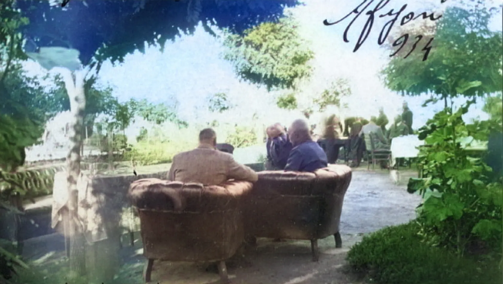 Atatürk'ün Fotoğraflarını Renklendirdik