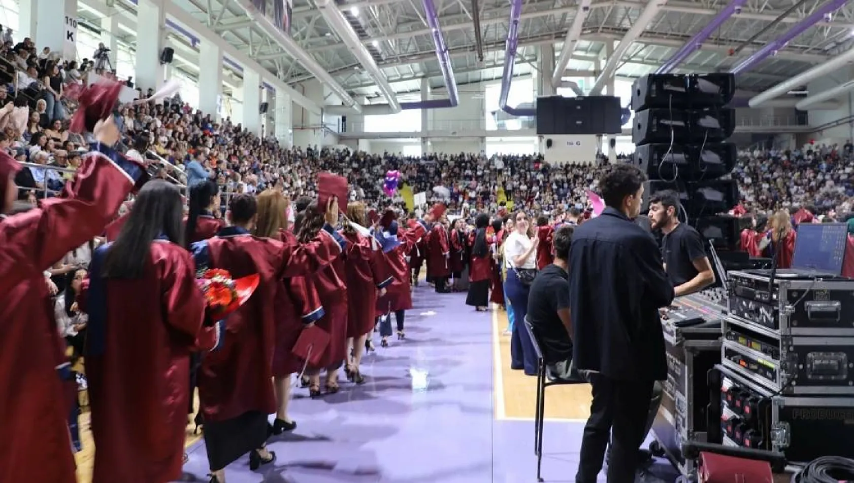 AFSÜ MYO'dan Bin Öğrenci Mezun Oldu