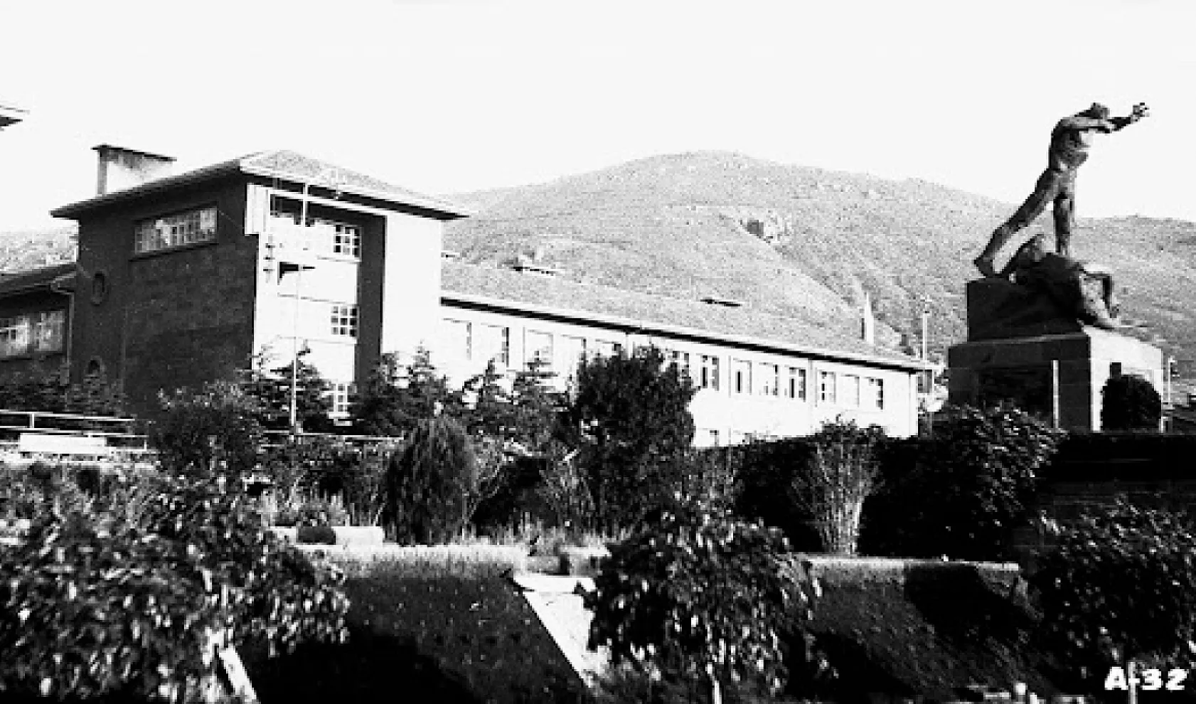 Afyon'un İlk Kadın Vekili: Mebrure Gönenç