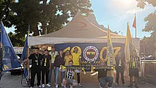 Zafer Meydanı'nda Fenerbahçeliler Günü'nü Kutladılar