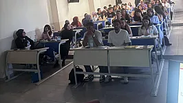 AFSÜ Eczacılık Fakültesi Öğrencileri Proje Sunumu Yaptı