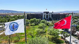 AKÜ'nün '100'ü Gülüyor