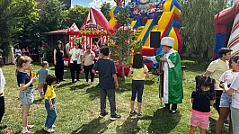 Babalar Gününde Çocuklar İçin Oyun Parkı Kuruldu