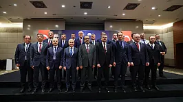 'Dijital Dönüşüme En Hızlı Gençler Uyum Sağlıyor'
