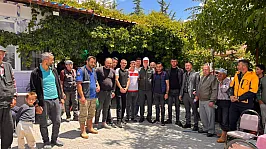 Genel Başkan Bayraktar, Köy Kahvehanesinde