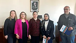 İş Görüşmesini Sınıfta Yaptılar!