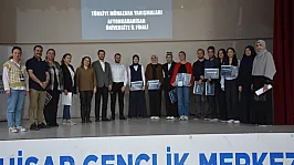 Münazarada Birinci Olmak İçin Yarıştılar