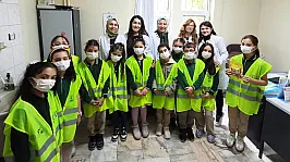 Öğrencilerden Büyük Vefa: Moral Verdiler