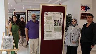 AFSÜ'de Eczacı Adaylarının Posterleri Sergilendi