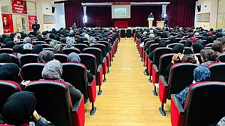 Afyon'da Polisten Öğrencilere Güvenlik Eğitimi