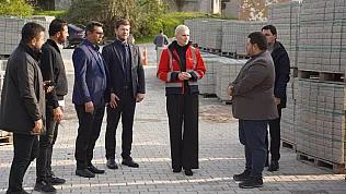 Pelitözü Mahallesi Çamur Ve Tozdan Kurtuluyor