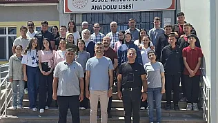 Yapay Zekâ Korkulacak Bir Rakip mi? AFSÜ'lü Akademisyen Noktayı Koydu