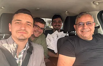3 Oğlu İle Birlikte Üniversite Okuyacak