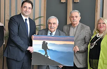 ADD'den TV3'e Etem Tem Hediyesi