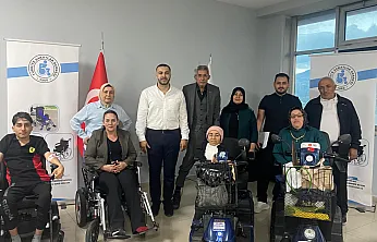 AFSÜ'de Fizik Tedavi Hastalarına Moral Gecesi