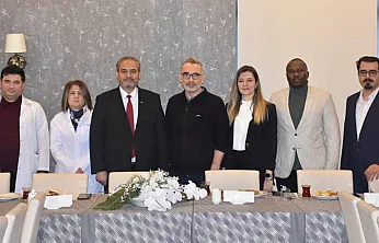 AFSÜ'nün Göz Akademisyenleri Avrupa'da Gururlandırdı