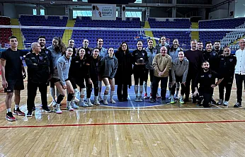 Afyon Belediye YÜNTAŞ'ta hedef Sultanlar Ligi