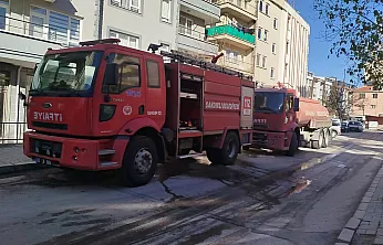 Afyon'da 5 Katlı Binada Yangın Çıktı