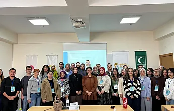 Afyon'da Bağımsız Gençlik ve Güçlü Yarınlar İçin Eğitimler Başladı